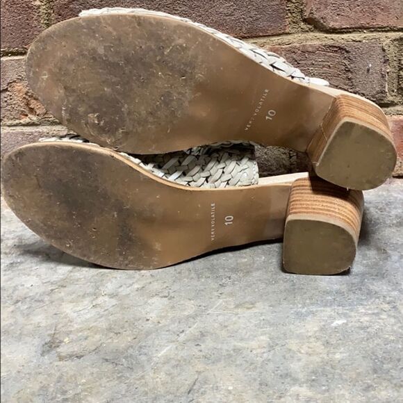 Very Volatile Cream Sling Back Peep Toe Bootie Sandal Size  10 - Picture 8 of 9